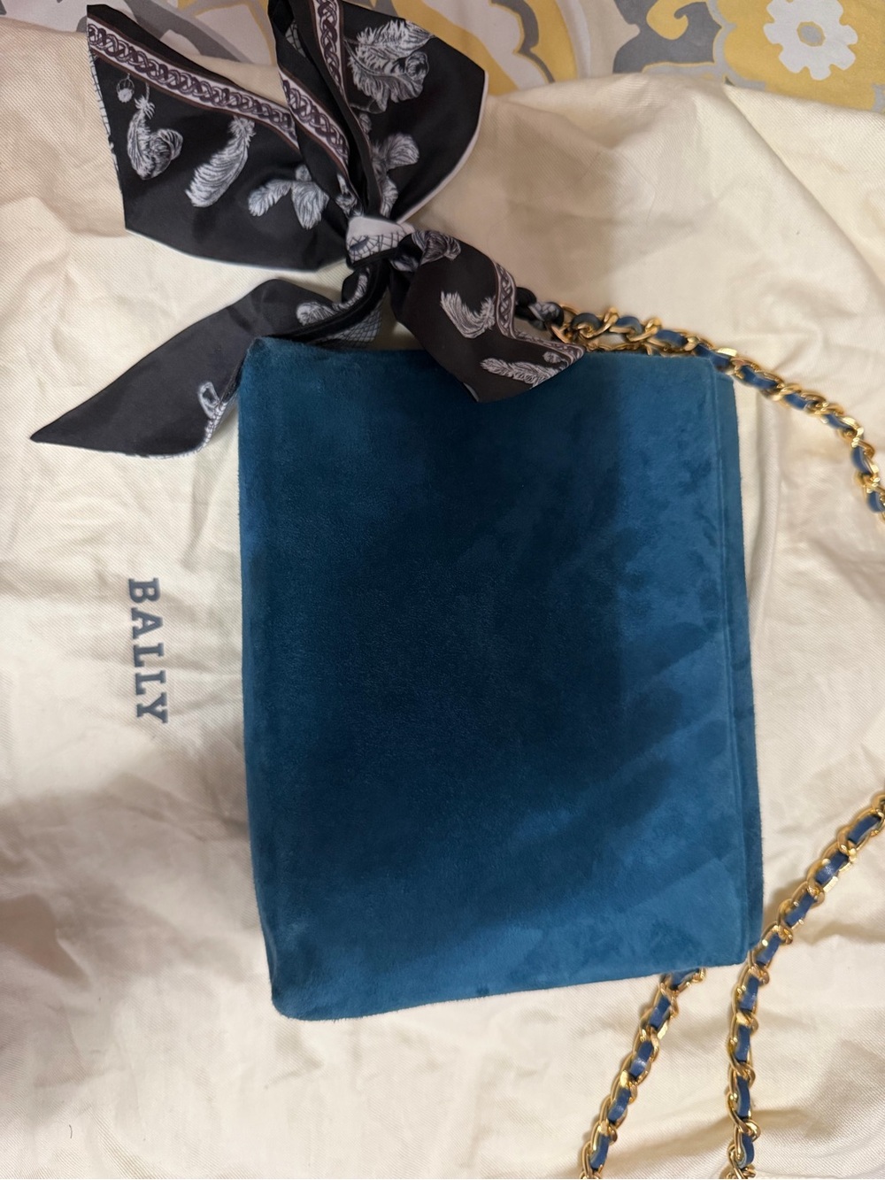 Vintage Bally Blue Suede Shoulder Bag Italy Gold Chain Crossbody Purse - Picture 12 of 15
